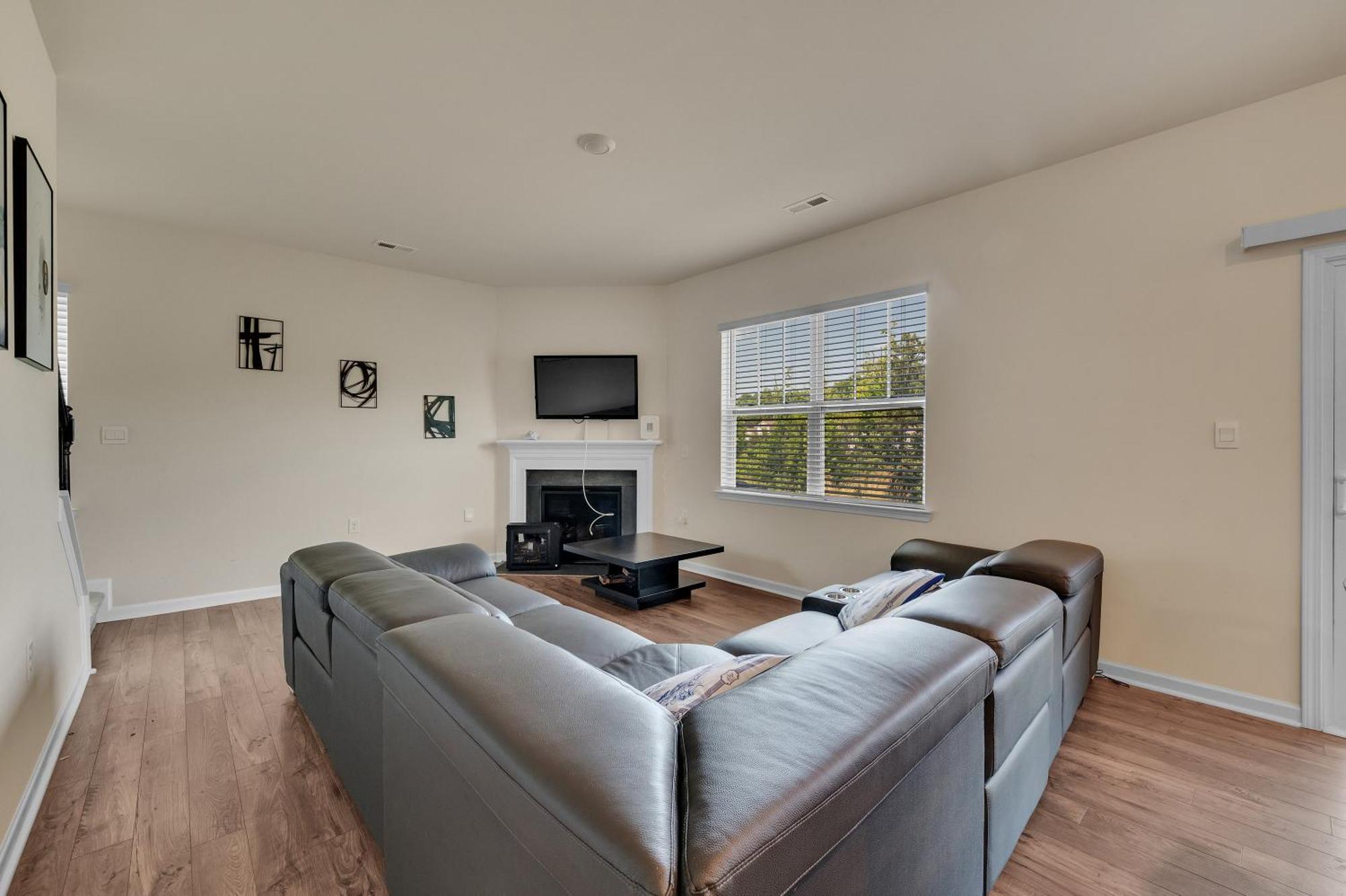 Beautifull House Near Airport Villa Шарлът Екстериор снимка
